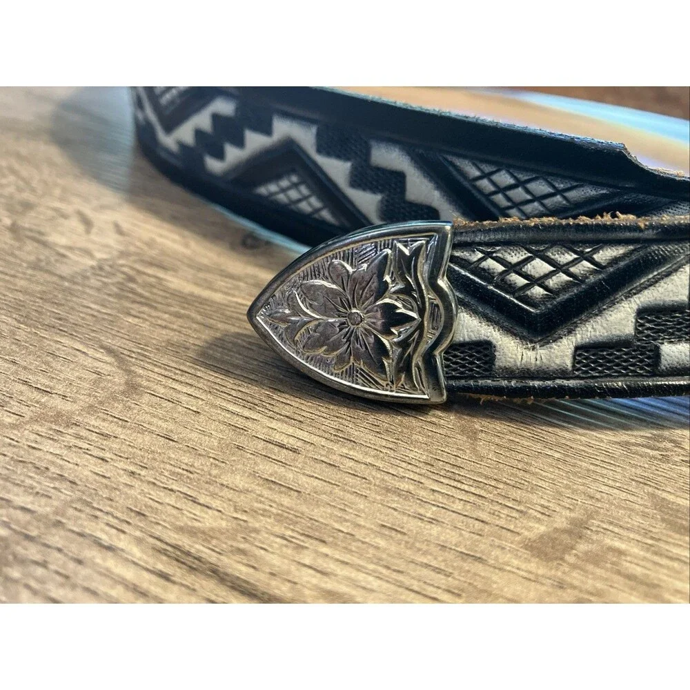 Chambers Womens Black Embossed Leather Western Belt Silver Buckle Set WF555 32